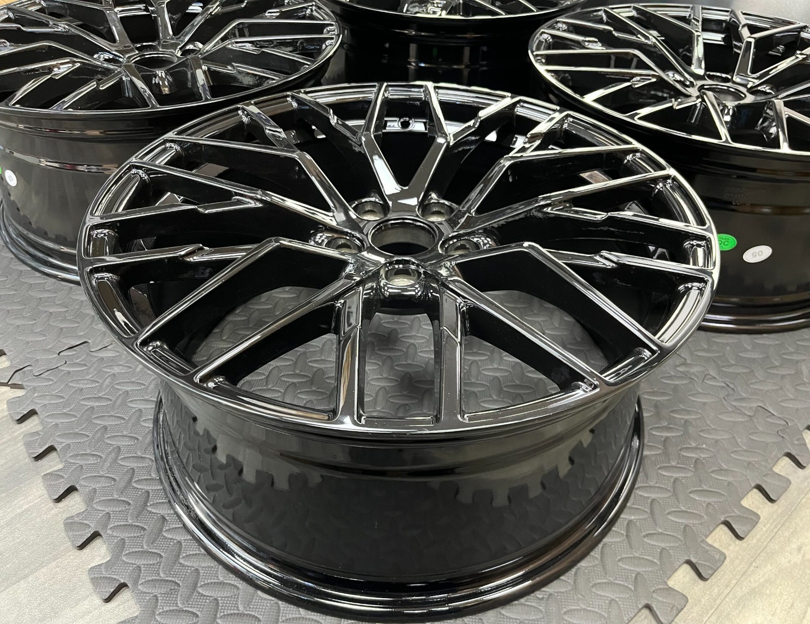 18" New Audi R8 V10 Style 18X8 (5x112) Wheels Gloss Black For Audi S3 S4 S5 S6