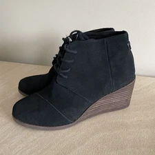 NEW Toms Wedge Boots Womens Size 5.5 Black Ankle Bootie Lace Up Suede