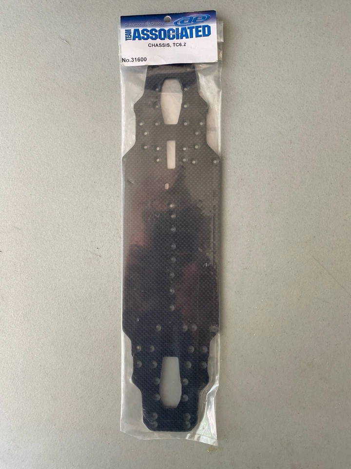 Team Associated TC 6.2 Chassis-31600 Brand New - Image 2 of 4