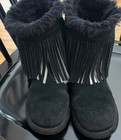 Girls Ugg black and silver fringe boots youth 3 — photo 7