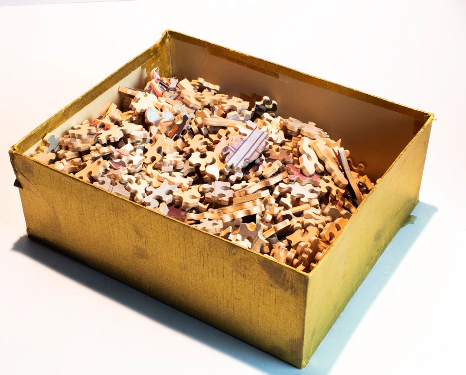 Vintage Victory Gold Box Artistic 1000 Piece The End Of The Journey NOT COUNTED - Image 3 of 3