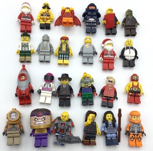 LEGO HUGE LOT OF 24 PREMIUM MINIFIGURES 