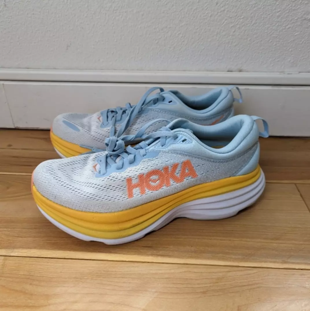 HOKA Bondi 8 women's size 8.5 - Summer Song/Country Air