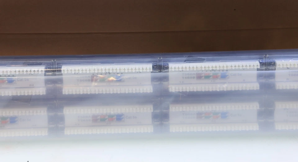 BLACK BOX 48 Port CAT5e Patch Panel JPM906A-R4 Gigabase 2U Rack Mount NEW in Box - Image 4 of 4