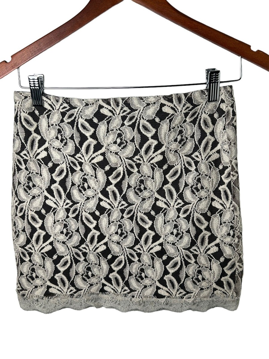 Art Mini Skirts Forever Forever 21 Dark Mini Skirt With Beige Floral Lace  Overlay Size XS, image size:900x1200