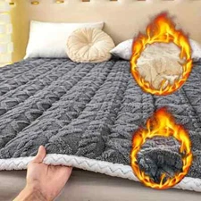 1pc Thickened Milk Velvet Mattress cover (excluding Pillows), Warm And Comfortab