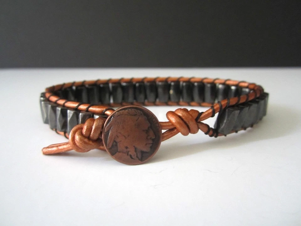 Gran regalo Pulsera de surf magnética negra de cuero cobre para hombre con botón indio Foto 2 de 4