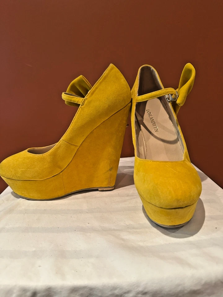 Loslandifen Yellow Suede Wedge Shoes with Bows SIZE 6 - Image 4 of 4