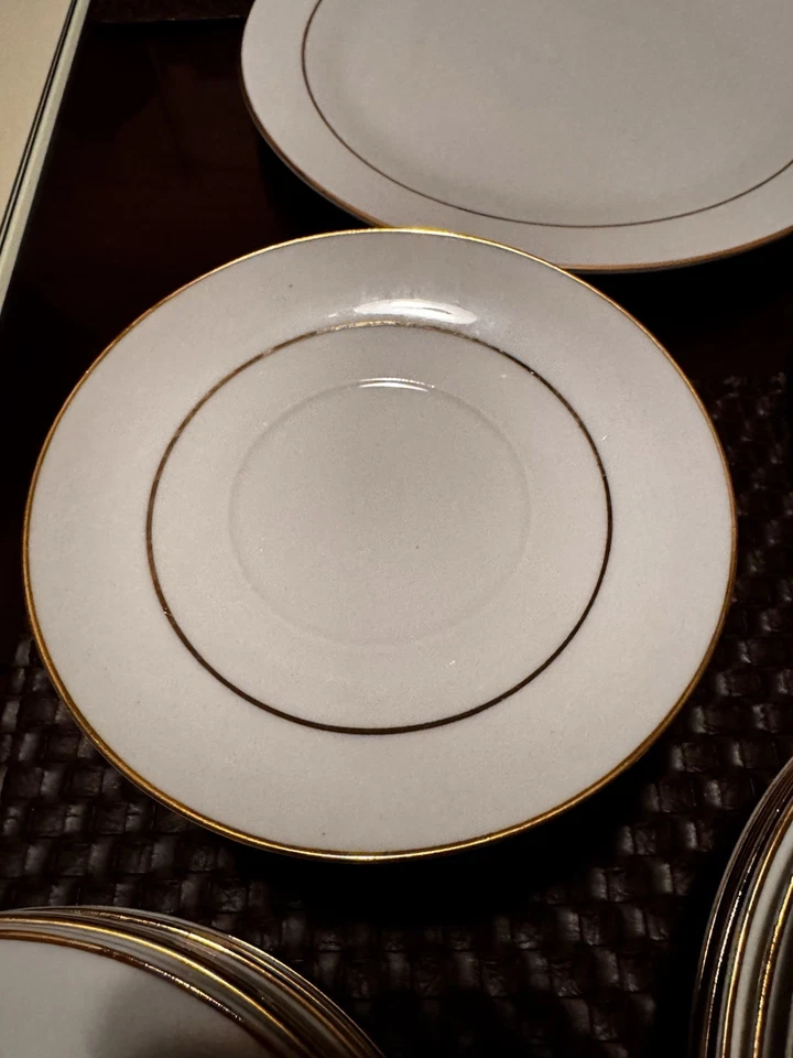 EP Excelente Estado Nuevo Juego de Ropa de Cena Blanco con Borde Dorado Foto 2 de 4