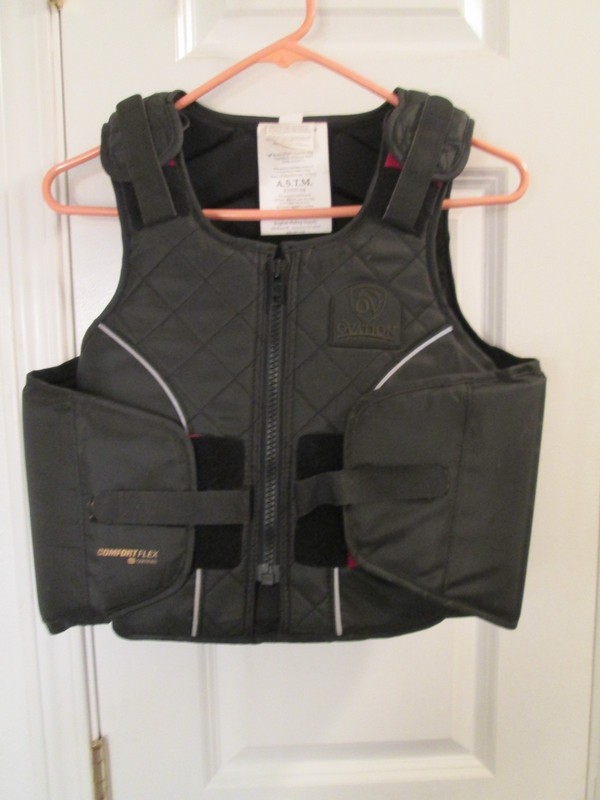 OVATION CHILDREN PROTECTIVE RIDING VEST 470455 BLACK SIZE CHILD MEDIUM