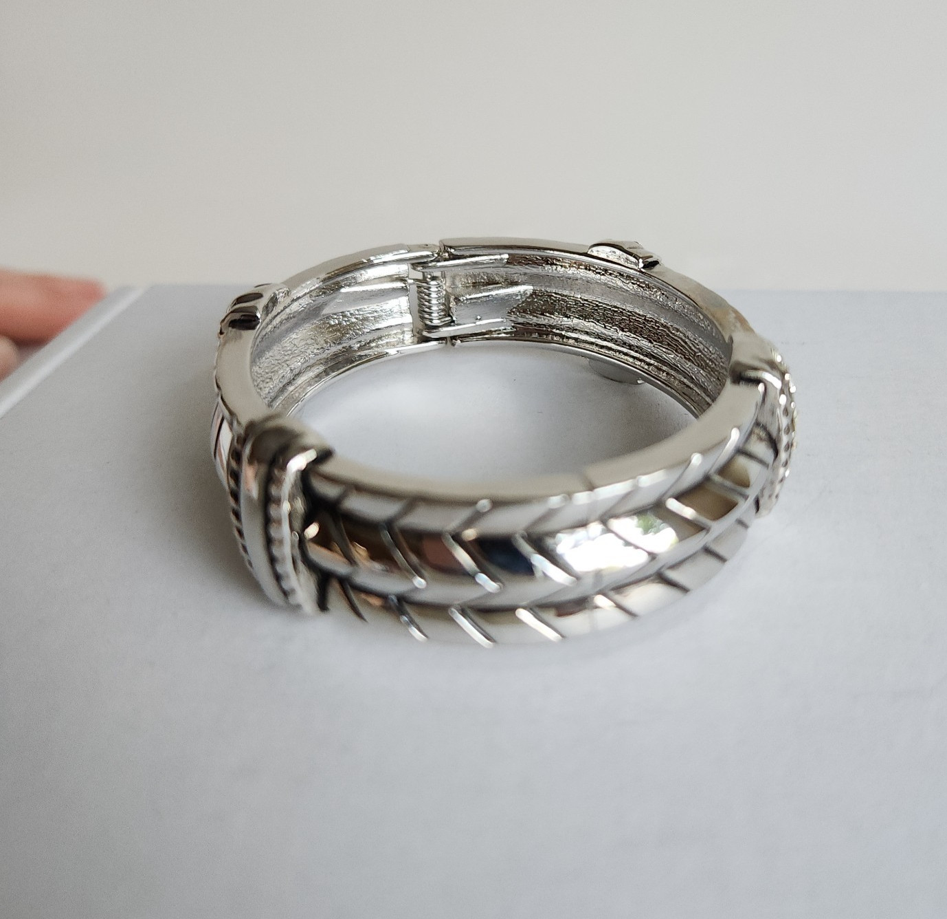 Chunky Bold Silver Tone Hinged Bangle Bracelet | … - image 4