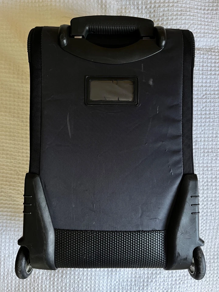 High Sierra  21" 2-Wheel Upright Duffel Carry-on Luggage Charcoal Gray Black EUC - Image 4 of 4