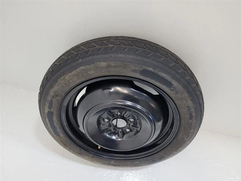 Toyota Corolla 2003-2020 rueda de repuesto sedán 16x4 T13580D16 4261120A50  Foto 2 de 4