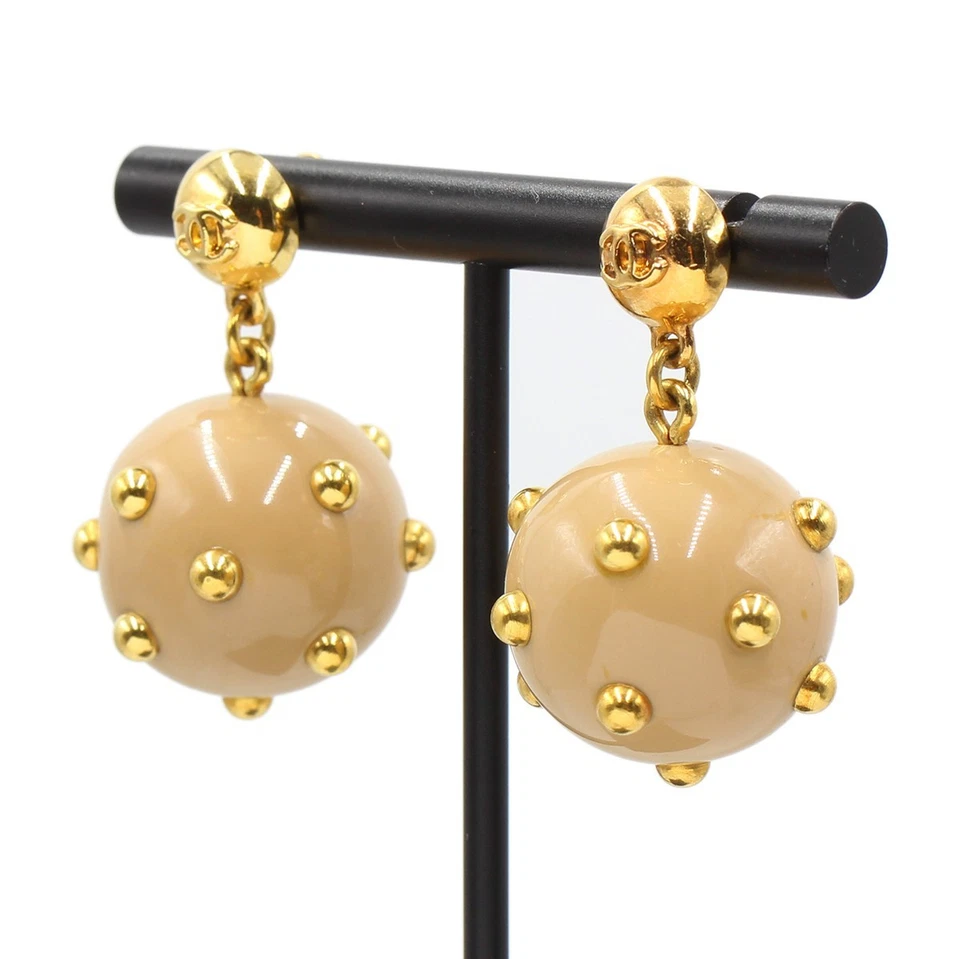 Pendientes colgantes perforados con logotipo CC marca coco bola tachonada Chanel 00A excelente R2040 Foto 3 de 4