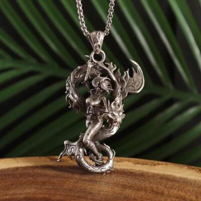 Fashion Dragon Girl Pendant Necklace Domineering Trend Jewelry Unisex Gift  Chain