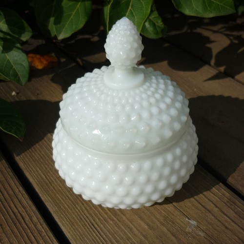 Boîte bonbonnière en opaline