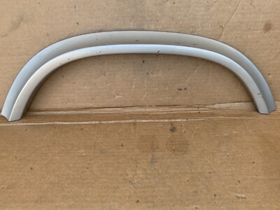 Mercedes W201 190E  16V Front Right Wheel Arch Fender Mud wheel Guard 2016901640