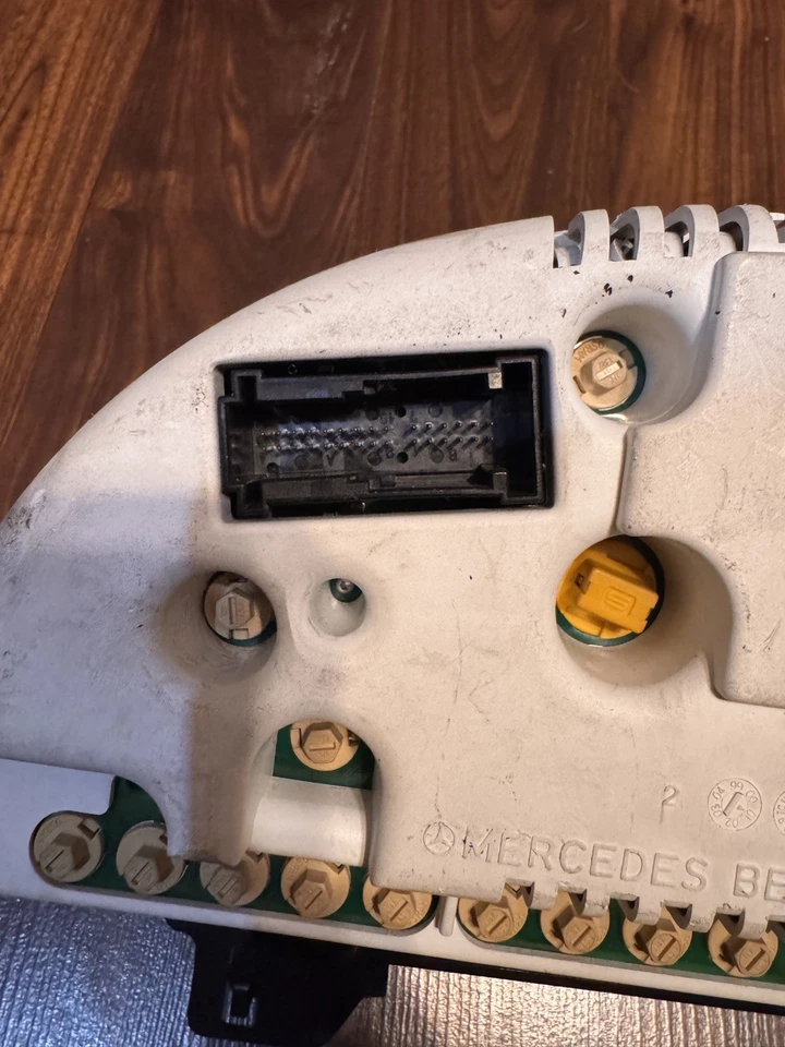 Cuadro de instrumentos OEM MERCEDES ML320 W163 2002 A1635403811 Foto 4 de 4