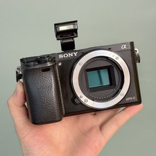 Sony A6000 Camera Body Black ILCE 6000 APS C Mirrorless Good Condition 95 new