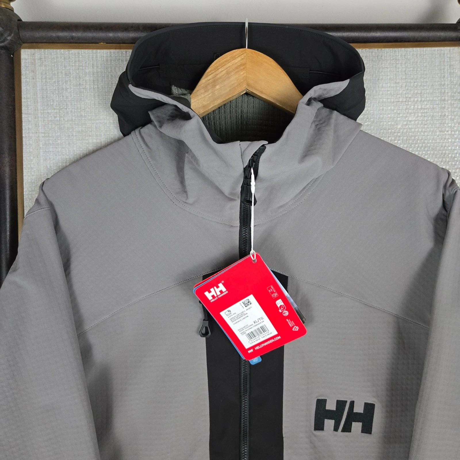 HELLY HANSEN New $350 Mens XL Softshell RECCO Grid Fleece Lined Jacket Hood
Opens in a new window or