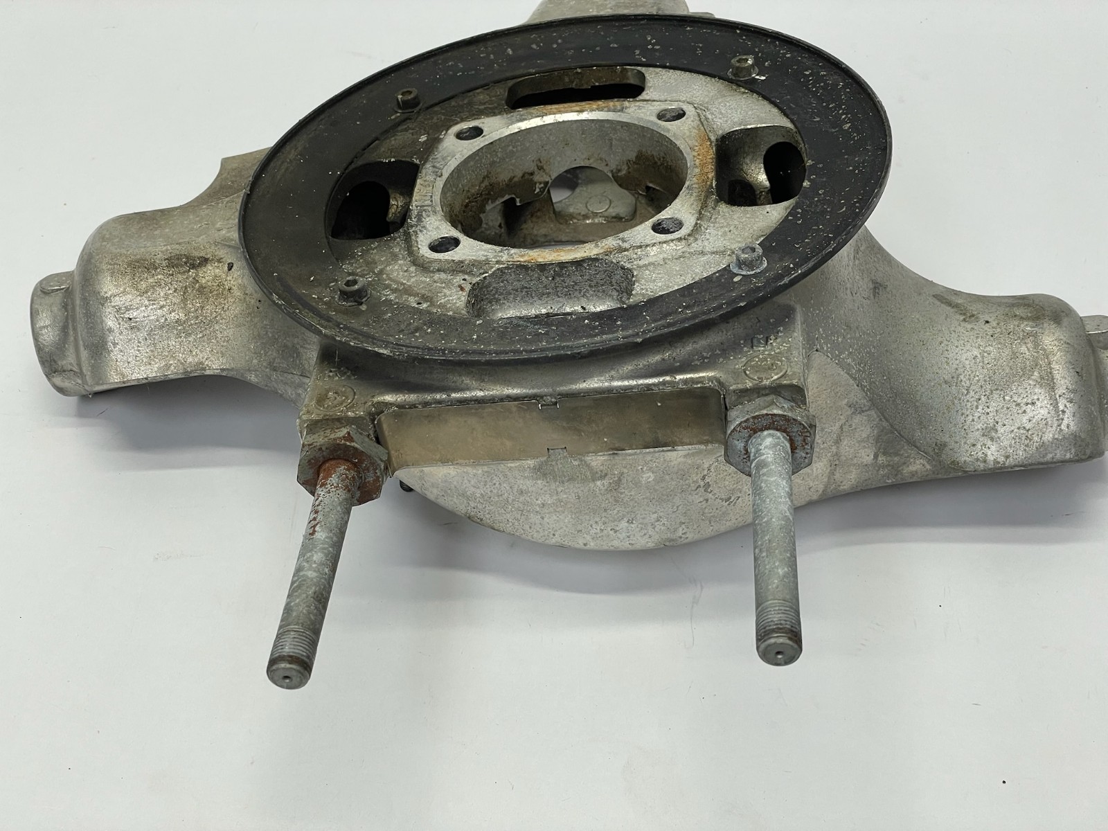 2005 - 2009 FERRARI F430 FRONT LEFT DRIVER SIDE SPINDLE KNUCKLE HUB OEM 2179.332