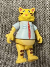 Roblox Celebrity Collection Series 2 BLUE COLLAR CAT Figure  No Code