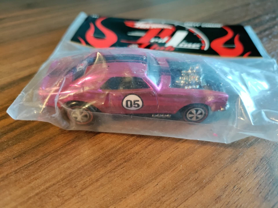 Hot Wheels 2005 RLC Pink Party Chevy Camaro 19th Collector's Convention - #H2934 - Image 3 of 4