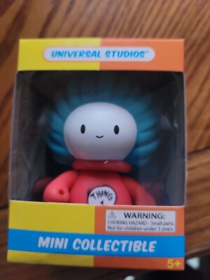 The Cat in the Hat Universal Studios Parks UniMinis Uni-Minis 3  Figure Thing 1