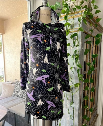 NWT Spiderweb Skater Hooded Dress Goth Gothic Spooky Halloween Bats Ghosts L
