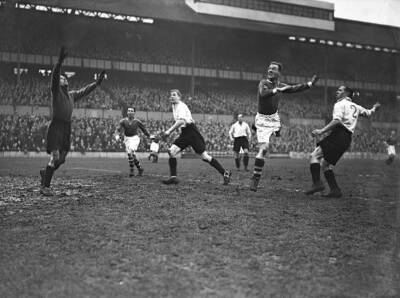 Football West Ham United's George Foreman attacking the Arsenal go- Old Photo