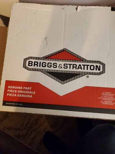 Briggs and Stratton 7101490YP Chute, 21" Side Discharge - Picture 2 of 4