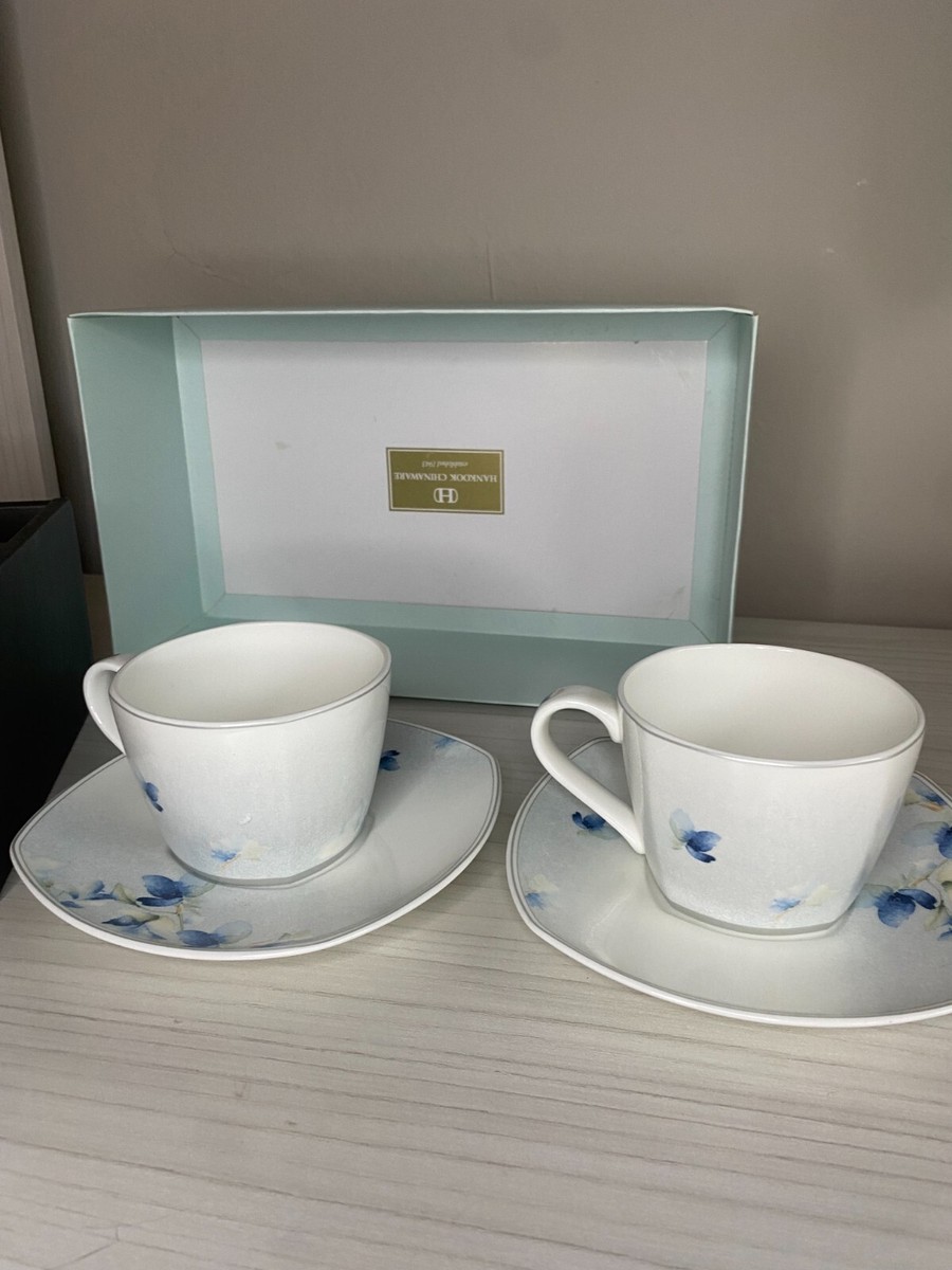 Hankook Chinaware Fine Bone China Set of Two Teacups and Saucers