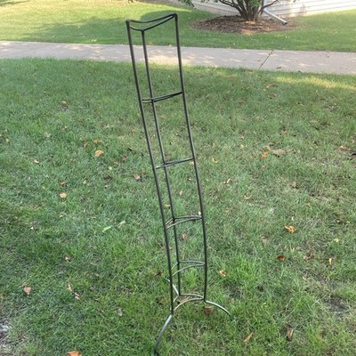 Vintage Metal CD Tower Rack Stand Holds 75 CDs 48  Tall Media Storage Gray