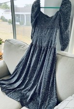 ASTR The Label blue floral puff sleeve sweetheart neck midi dress. Size Small