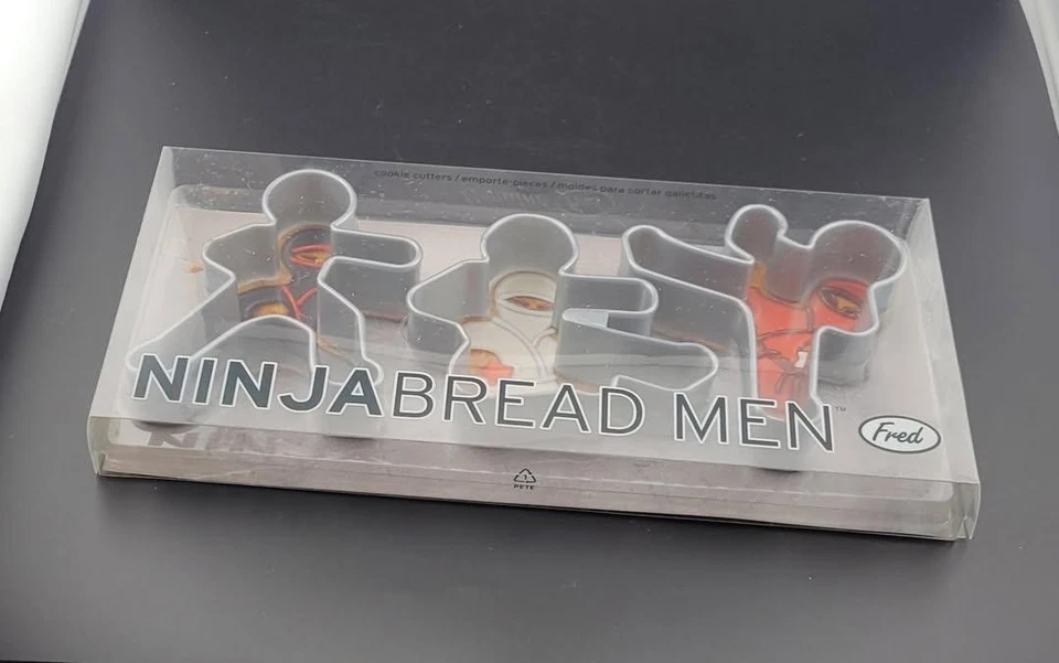 PAN NINJA HOMBRES-Fred Set 3 cortadores de galletas de plástico 3,5" forma de guerrero ninja nuevo Foto 2 de 4