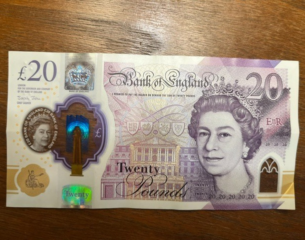 Bank of England Queen Elizabeth 20 Pound Note. Polymer Very Nice ak83 487387