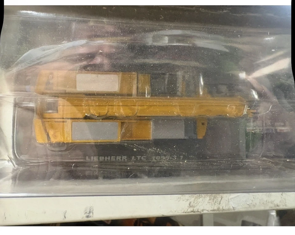 RARE Liebherr LTC 1055-3.1 Toy Crane Replica 1/72 Scale RARE - Image 2 of 3