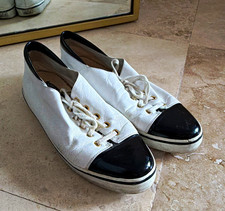 Stuart Weitzman White/Black Colorblock Lace-Up Low Top Athletic Sneakers