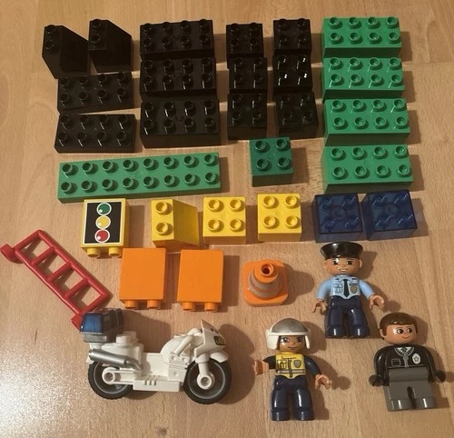 Lego Duplo Konvolut mit Polizei Motorrad, 33 Teile
