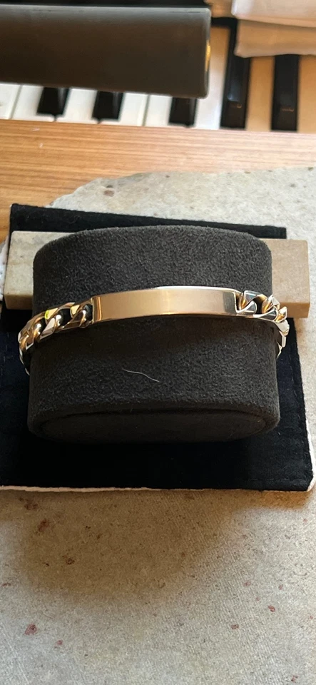 Pulsera de eslabones cubanos de identificación de plata esterlina de 8" de Tiffany & Co. para hombre Foto 3 de 4