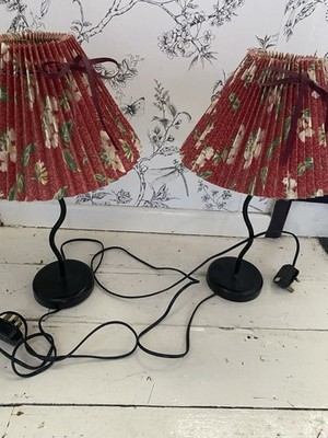 Paar passende Lampen