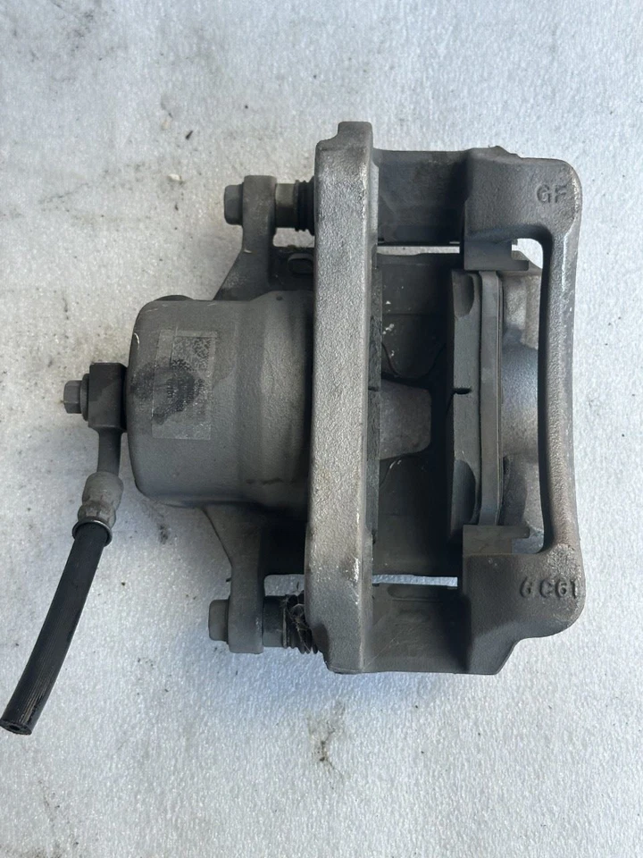 Chevrolet Volt 2017 pinza de freno delantera lado del pasajero derecho Foto 2 de 4