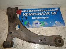 Triangle de suspension Toyota CARINA