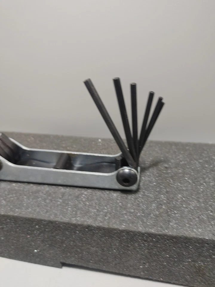 Eklind 9pc SAE Fold-Up Hex Key Set 20911 – No. 91 (Sizes 5/64–1/4) - Used - Image 2 of 4