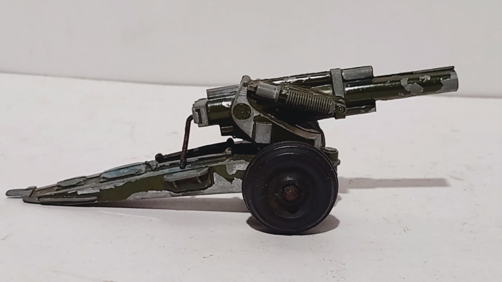 Vintage Tootsietoy, Army Radar Truck & Howitzer Gun, Diecast