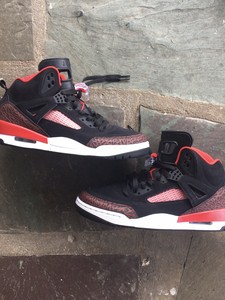jordan spizike black university red