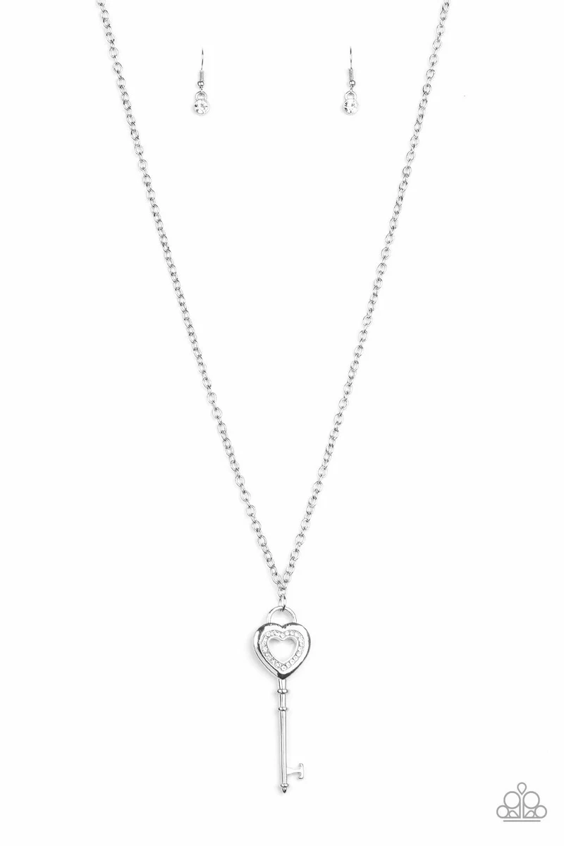 Paparazzi heart hotsell key necklace