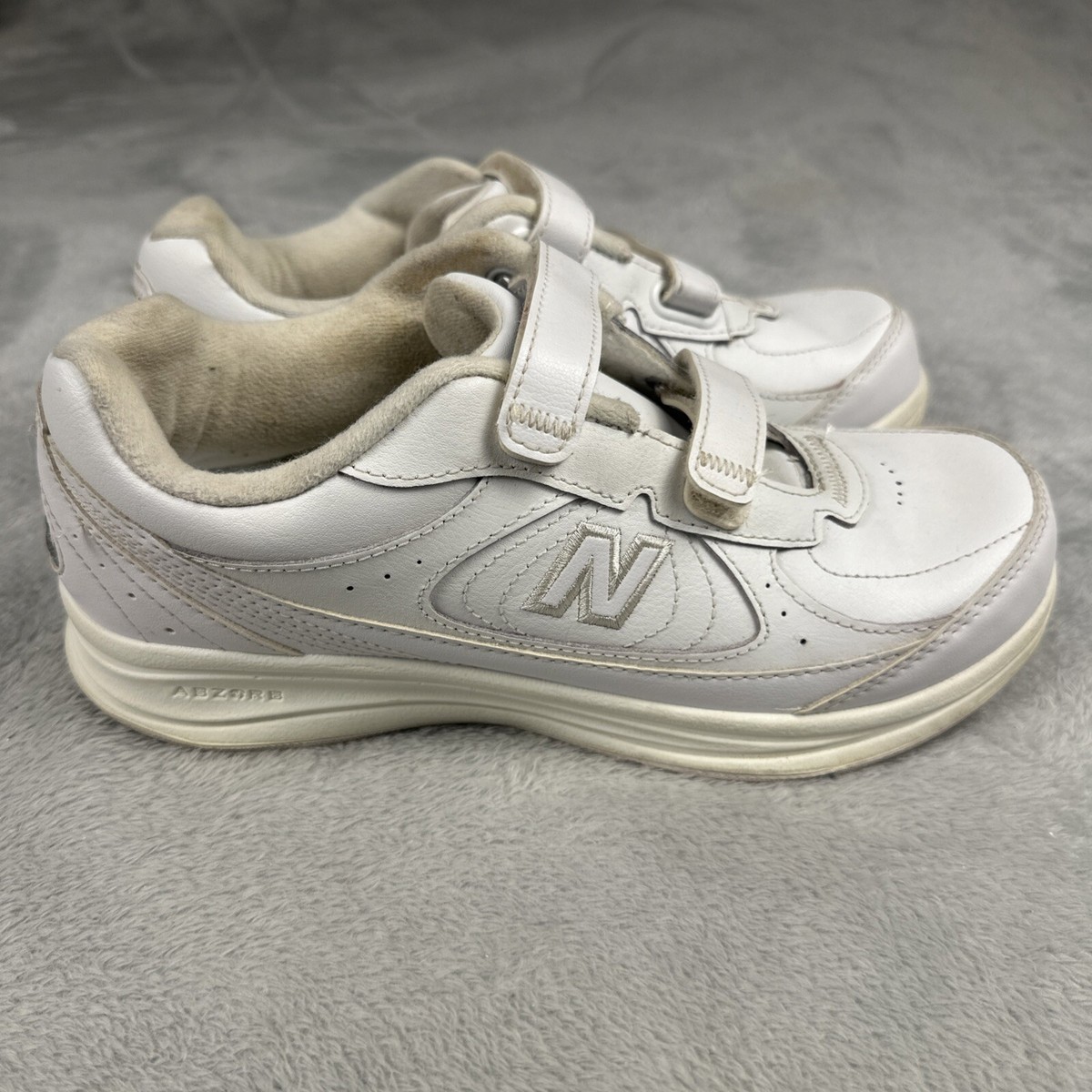 New Balance 577 Womens Size D Wide Walking Shoes White Hook