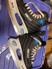 Nike Bauer Supreme Select kids youth Black Ice Hockey Skates Size US 3 used