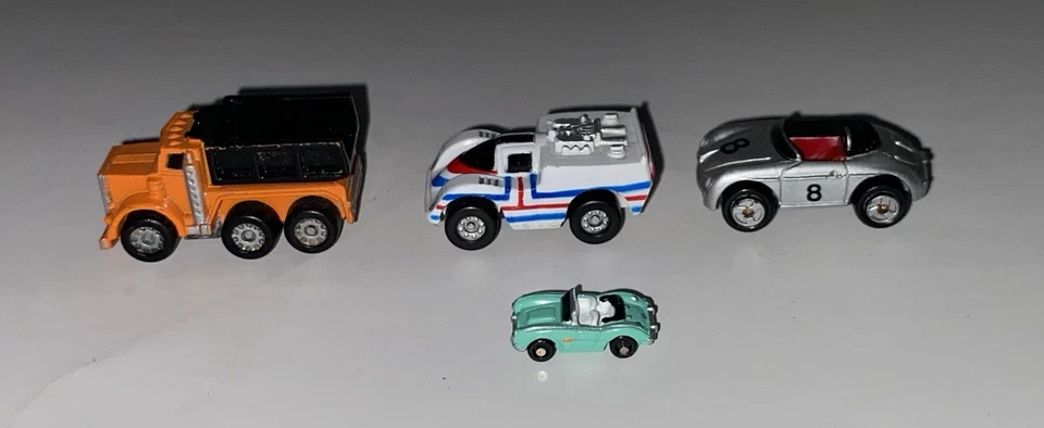 Micro Máquinas Galoob Mini Coches y Figuras Z-Bot Lote de 8 Vehículos Mixtos De Colección Foto 3 de 4